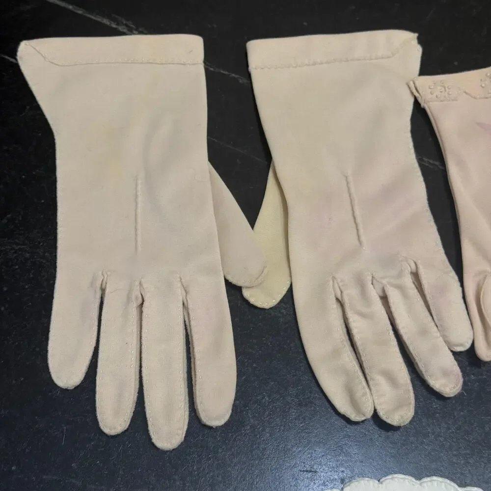 Vintage 1950s 60s Women's Wrist Gloves Lot 6 Pairs White Pink Nylon